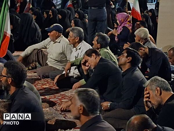 حسینیه خیابان؛ میزبان عزاداری شب شهادت امام رضا (ع)