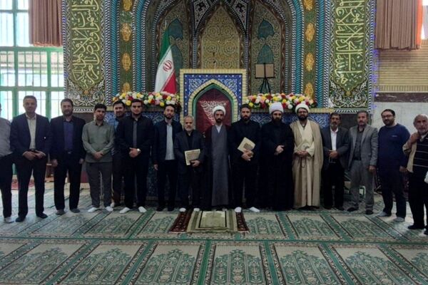 در مراسم نماز جمعه شهرستان فامنین از مقام شامخ معلمان تجلیل شد.

