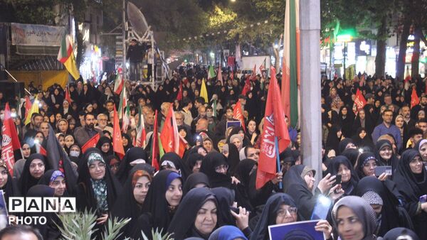 طنین «باید برخاست» در میدان شهید بجنورد