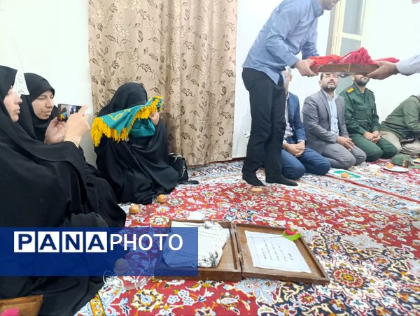 دیدار با خانواده شهدا در خلیل آباد