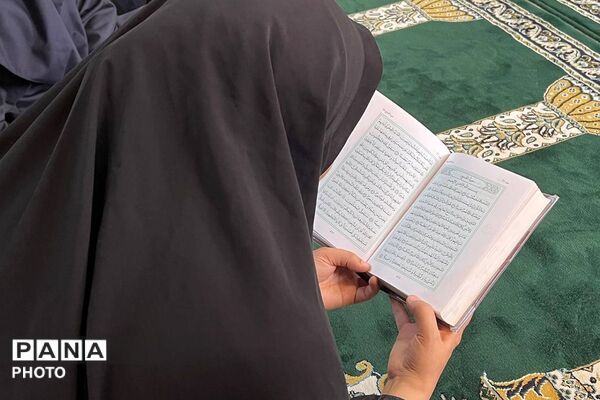 برگزاری محفل انس با قرآن کریم در مدرسه شهید اورکی