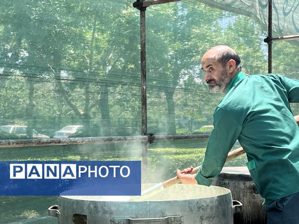 سفره غذای ۴۰ هزار نفری عید غدیر در مشهد برپا شد