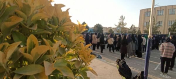 گذری برصبح‌گاه دبیرستان وکیلی ۹
