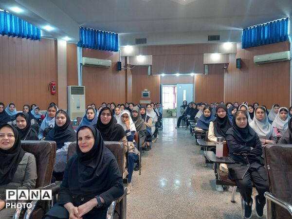جشن جوانه ها در دبیرستان دوره اول آرمینه مصلی نژاد ناحیه ۶