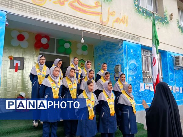 حضور نیروهای انتظامی در دبیرستان نجم قائمشهر