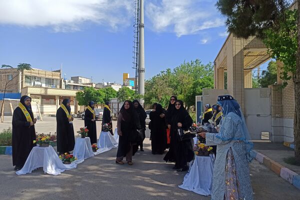 فرشتگان آسمانی و دهه کرامت