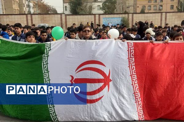 فرزندان ایران از مدارس شهریار تا راهپیمایی