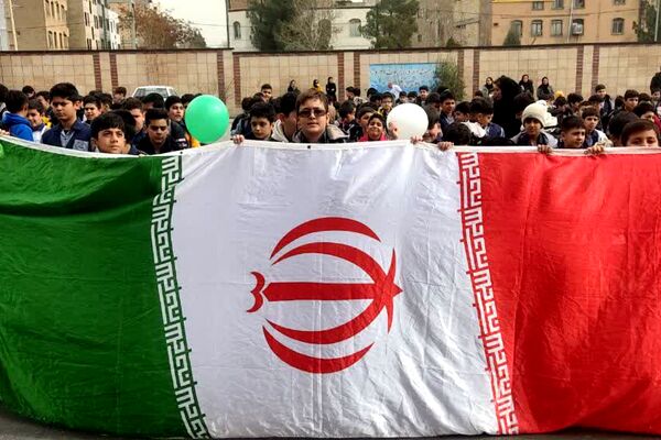فرزندان ایران از مدارس شهریار تا راهپیمایی