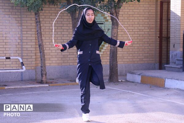 هنرستان تراز شهید سادلجی میزبان المپیاد ورزشی به مناسبت هفته تربیت بدنی 