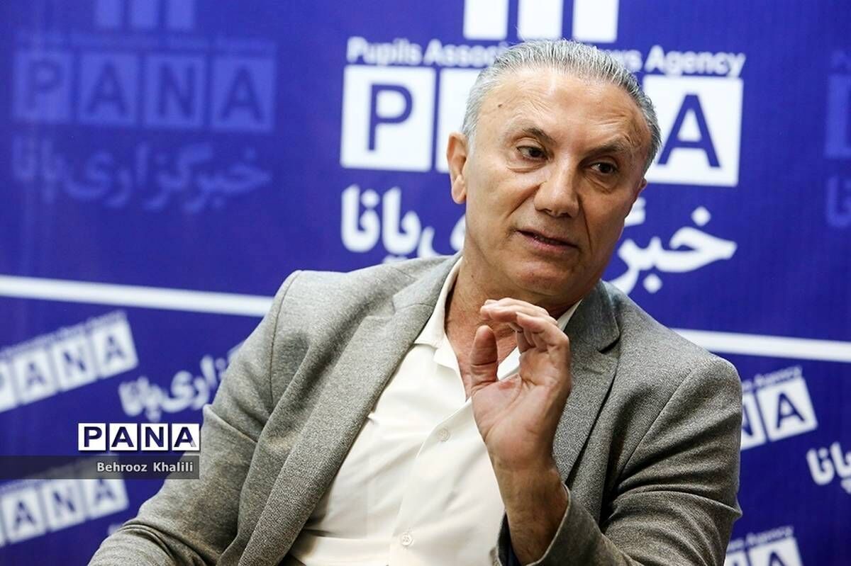 شیرین‌ترین خاطره‌ام شکست سه بر صفر استقلال، در دوران بازی و هم مربیگری‌ام، در دربی  است