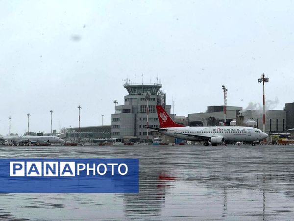 ۱۳ ساعت بعد از بارش برف در فرودگاه شهید هاشمی نژاد مشهد