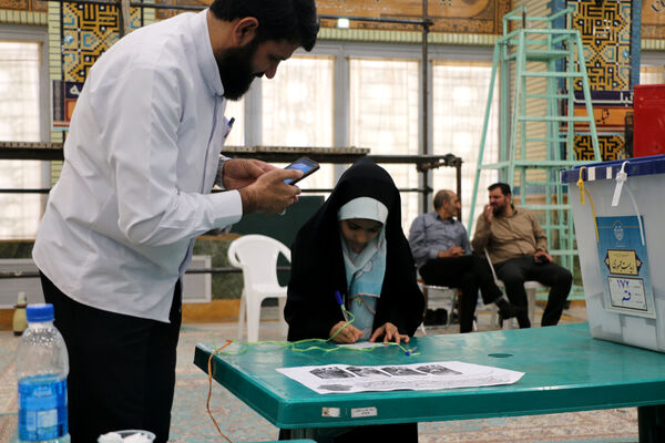 حضور نوجوانان قمی در انتخابات ریاست جمهوری -2