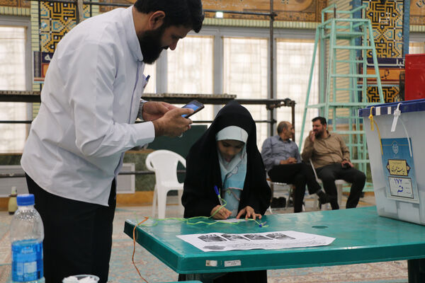 حضور نوجوانان قمی در انتخابات ریاست جمهوری -2