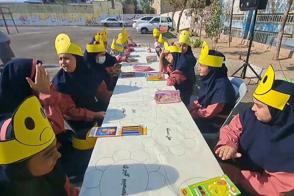 مراسم گرامیداشت هفته بهداشت روان در دبستان هاشمی رفسنجانی شهرستان قرچک 