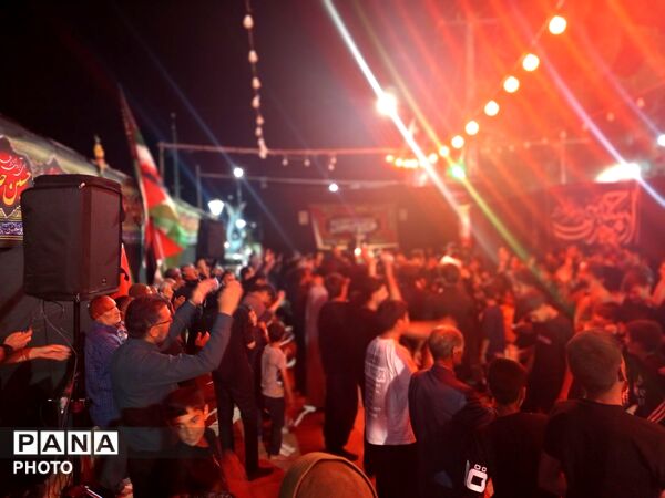 میدان نجفیه؛ کانونِ جوشانِ عشق و میثاقِ حسینی در زاوه