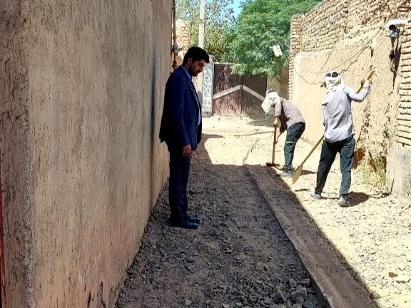 فدافن در مسیر آبادانی