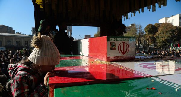 مراسم تشییع پیکرهای ۷ شهید گمنام در کرمانشاه