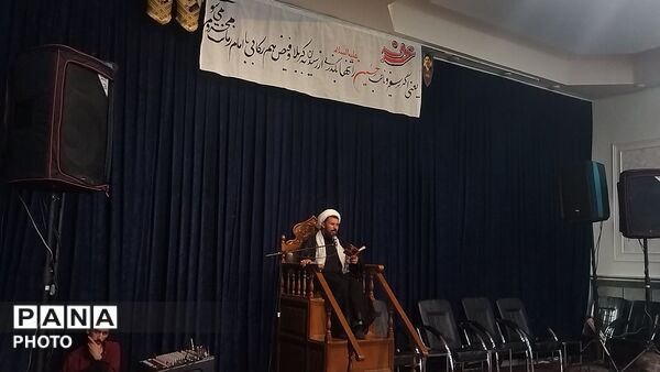قرائت دعای عرفه در هیئت پیروان قرآن  نیشابور