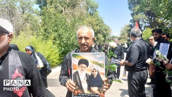 روایتی از مهر و ایثار با استقبال از خانواده شهدای میناب