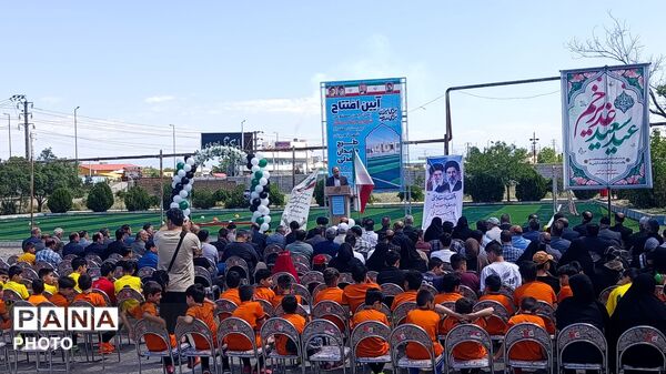 افتتاح زمین چمن مصنوعی شهدای جنگ رمضان در دبیرستان مقداد شهر لاهیجان 