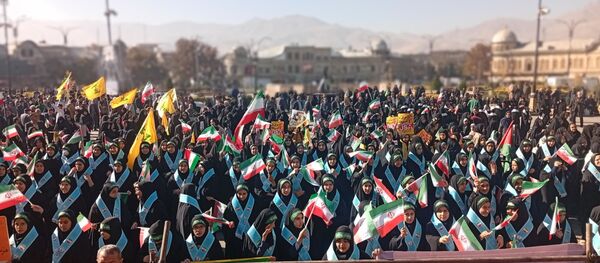 حضور پررنگ پیشتازان، جلوه‌ای از نشاط و بصیرت دانش‌آموزی در سیزده آبان