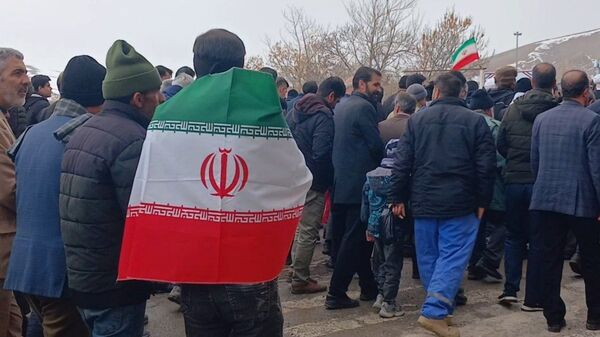 حاشیه نگاری حضور مردم شهر بن در راهپیمایی ۲۲ بهمن ۱۴۰۴