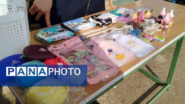 نمایشگاه و بازارچه کارو فناوری در دبیرستان پیرایش یک