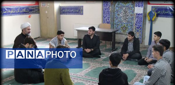 جلسه شورای محوری بسیج دانش‌آموزی در مدرسه علوی 2 شهرستان قدس