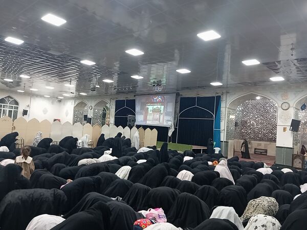 نماز جماعت همزمان با شب لیلة الرغائب در شهرستان کاشمر 