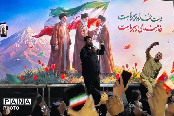 موج ۵۶ حضور مردم در تجمعات؛ تجدید پیمان با رهبر انقلاب