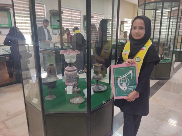 هفته کتاب خوانی در آرامگاه شهید مدرس