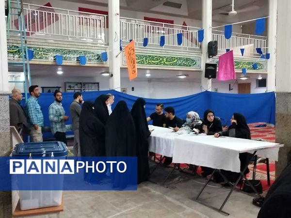 حضور مردم شهر کرمان در دور دوم انتخابات ریاست‌جمهوری