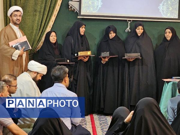 جلسه انجمن اولیا و مربیان در دبستان هیات امنایی قرآنی مبین شهرستان شیروان