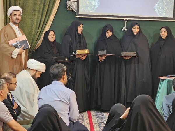 جلسه انجمن اولیا و مربیان در دبستان هیات امنایی قرآنی مبین شهرستان شیروان