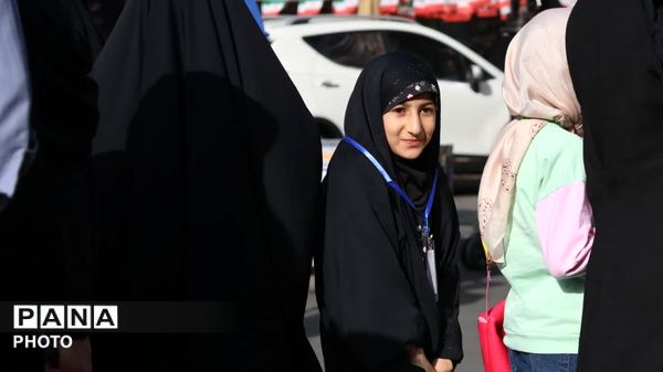 اولین جشن تکلیف دخترانه در تجمعات شبانه