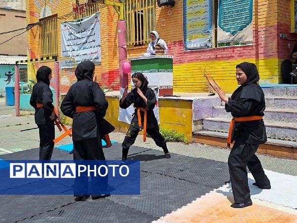 برگزاری المپیاد ورزشی درون مدرسه‌ای در دبیرستان سیزده آبان ناحیه یک کرج