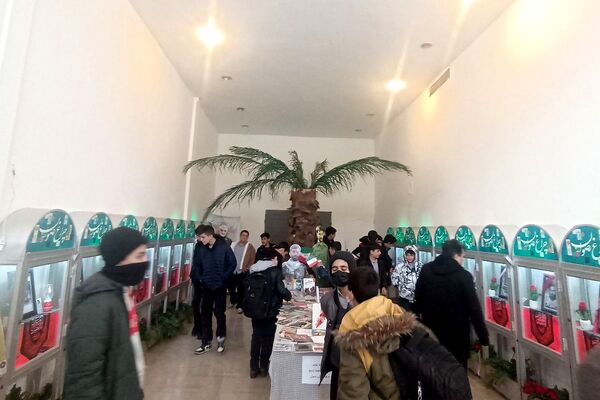 حضور پرشور دانش آموزان ناحیه دو شهرری در برنامه‌های متنوع دهه فجر و جشن انقلاب
