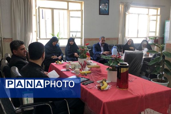 جلسه بررسی چالش‌ها و مسائل دانش‌آموزان با نیازهای ویژه 