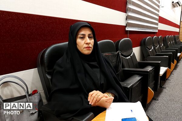 نشست تخصصی مسئولین امور اداری مناطق ۲۱ گانه شهرستانهای تهران در کهریزک