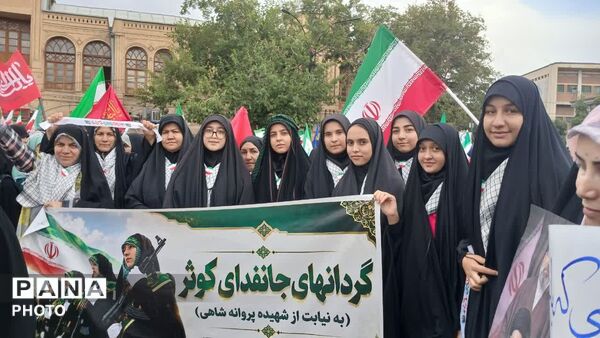 خروش دختران همدانی در رزمایش استانی اقتدار