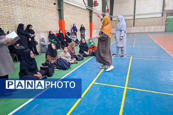 کارگاه آموزشی مربیان پیشتاز سازمان دانش‌آموزی در اردوگاه شهید منتظری شهریار 