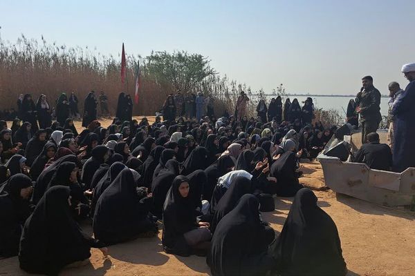 لحظات ناب در دیار نور، کنار شهدا 
