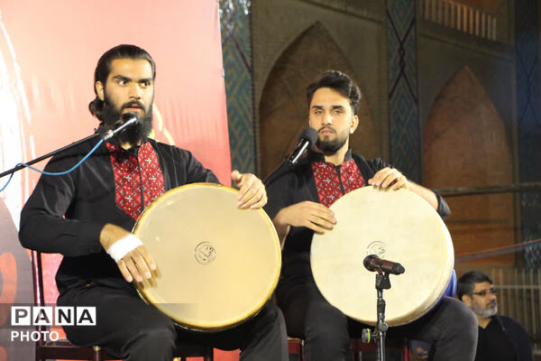 اجتماع هنرمندان و اصحاب رسانه یزدی با حضور مصطفی راغب خواننده کشوری