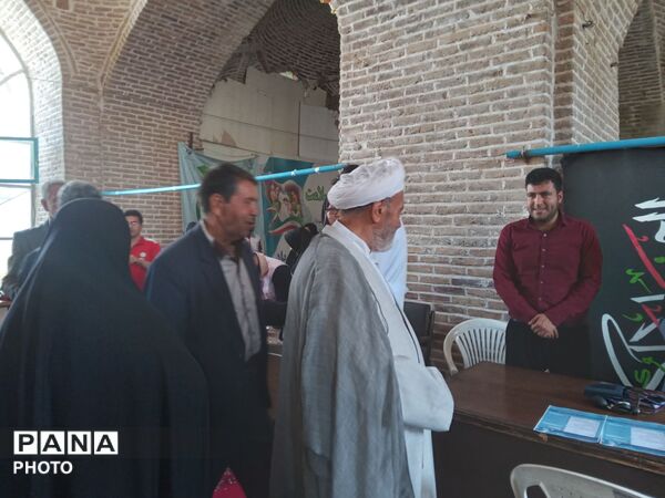 برپایی میز خدمت در هفته آخر اردیبهشت ماه 