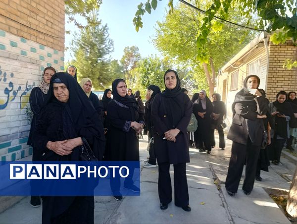 زنگ آغاز سال تحصیلی در مدرسه عشایری خدیجه کبری ناحیه 2 خرم‌آباد به صدا درآمد