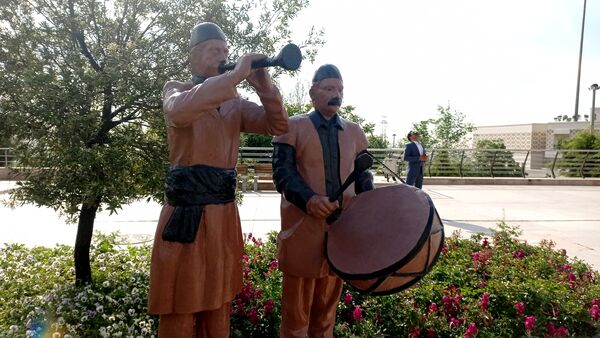 مشاهیر و مََتل های ایران در افق میلاد 