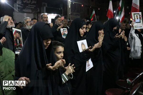 مراسم یادبود چهل و یکمین روز از شهادت رهبر سرافراز ایرانِ اسلامی در خرمدشت