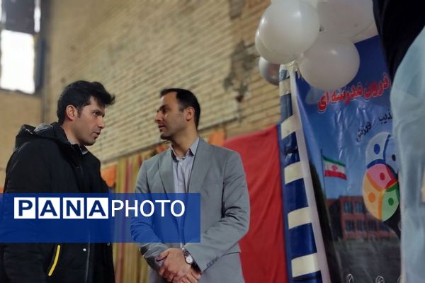 مسابقات ورزشی بین مدرسه‌ای در رباط‌کریم