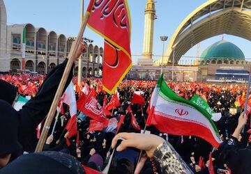 مردم از انگیزه حضورشان در مراسم تشییع رهبر شهید گفتند