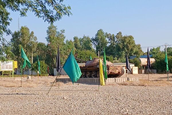 اولین روز حضور دانش‌آموزان دختر منطقه کهریزک در یادمان ‌های مناطق عملیاتی جنوب ایران